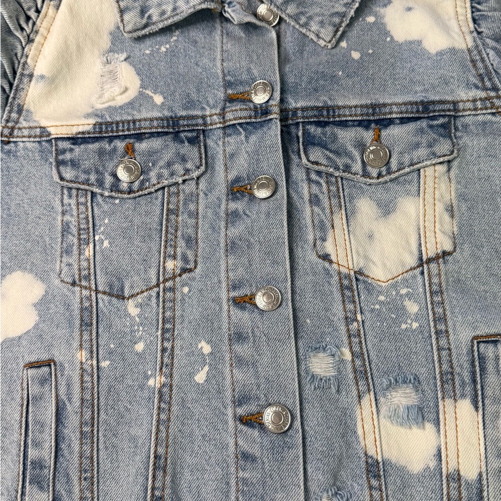 Forever 21 Light Blue Denim Jacket with Silver Button